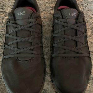 Ryka sneakers/walking